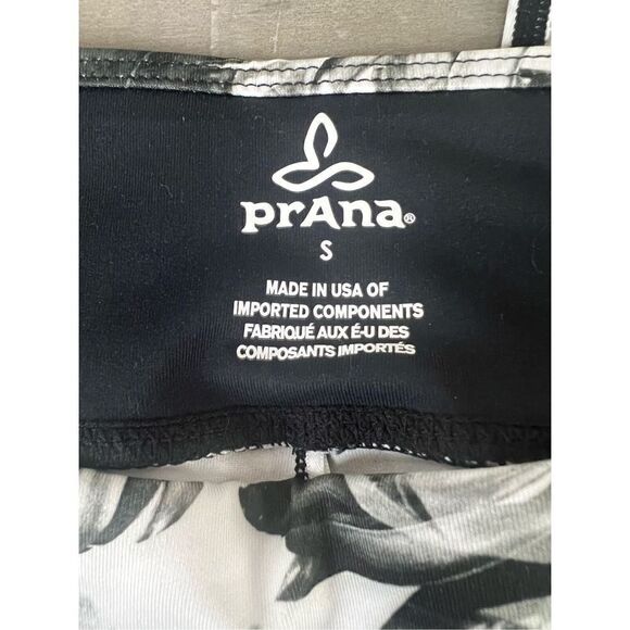 prAna Black Paradise Roxanne Capri Palm Tropical Leggings Size Small - Picture 6 of 10